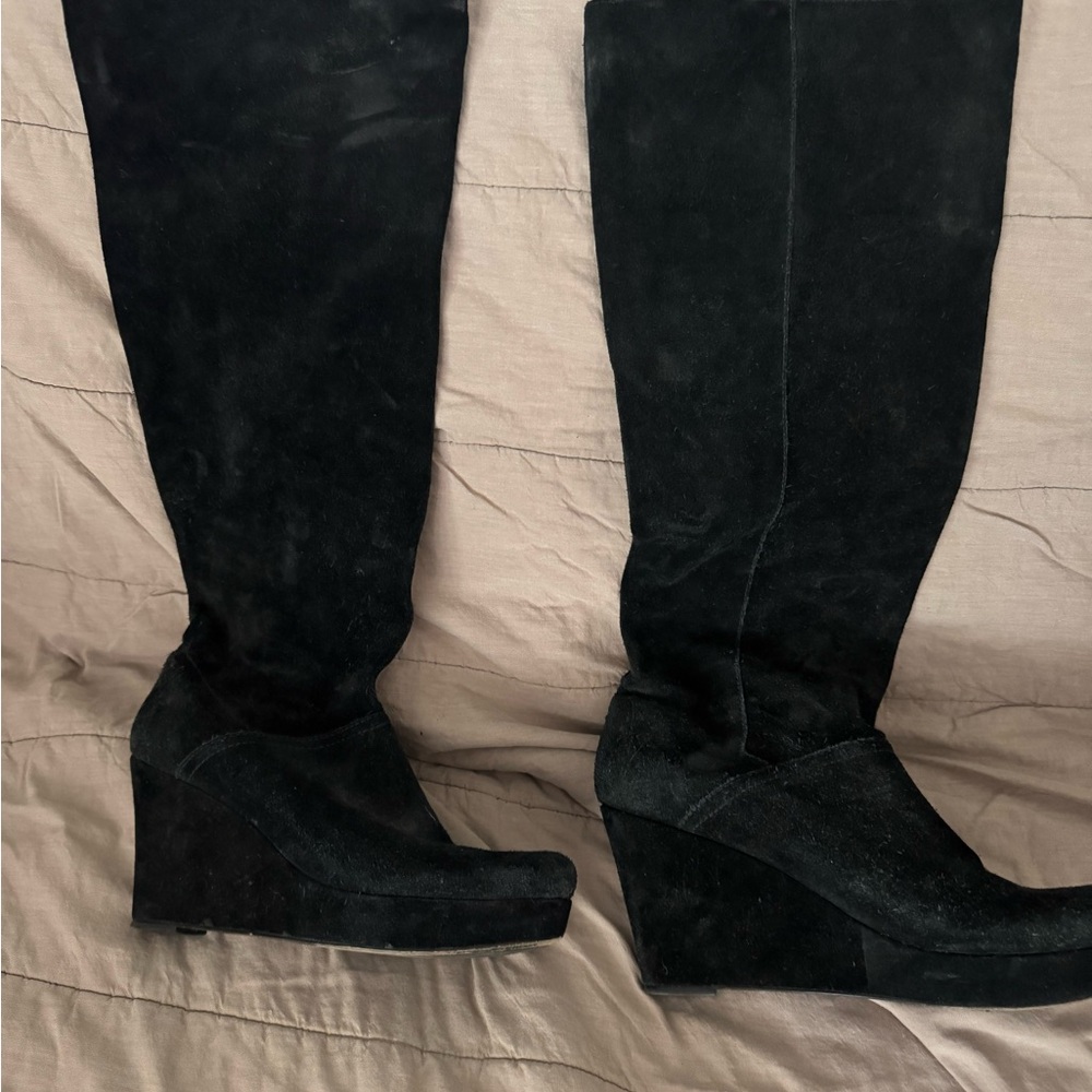 Black Wedge Shoes with Sleek Design